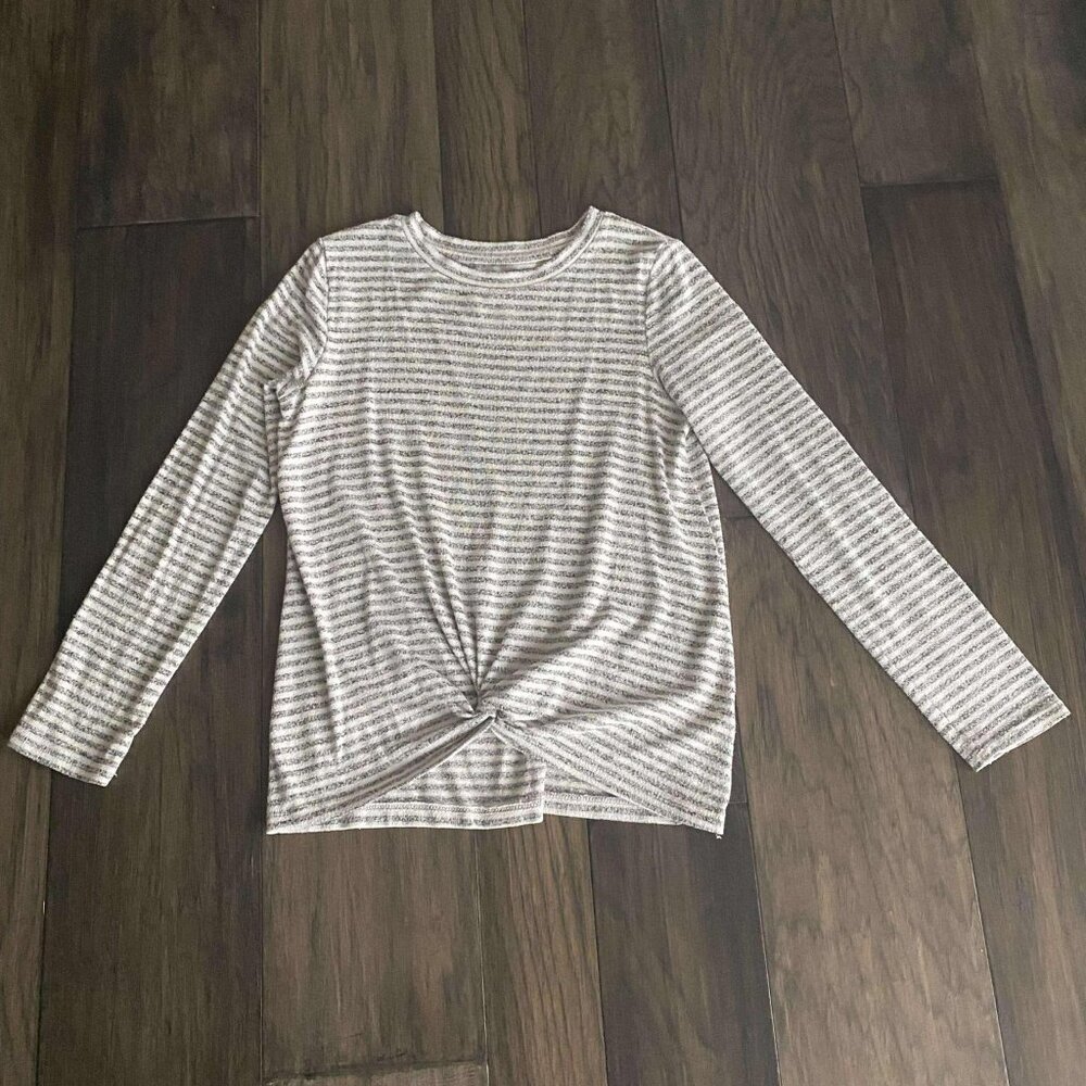 Girls Size 7/8 Long sleeve shirt
